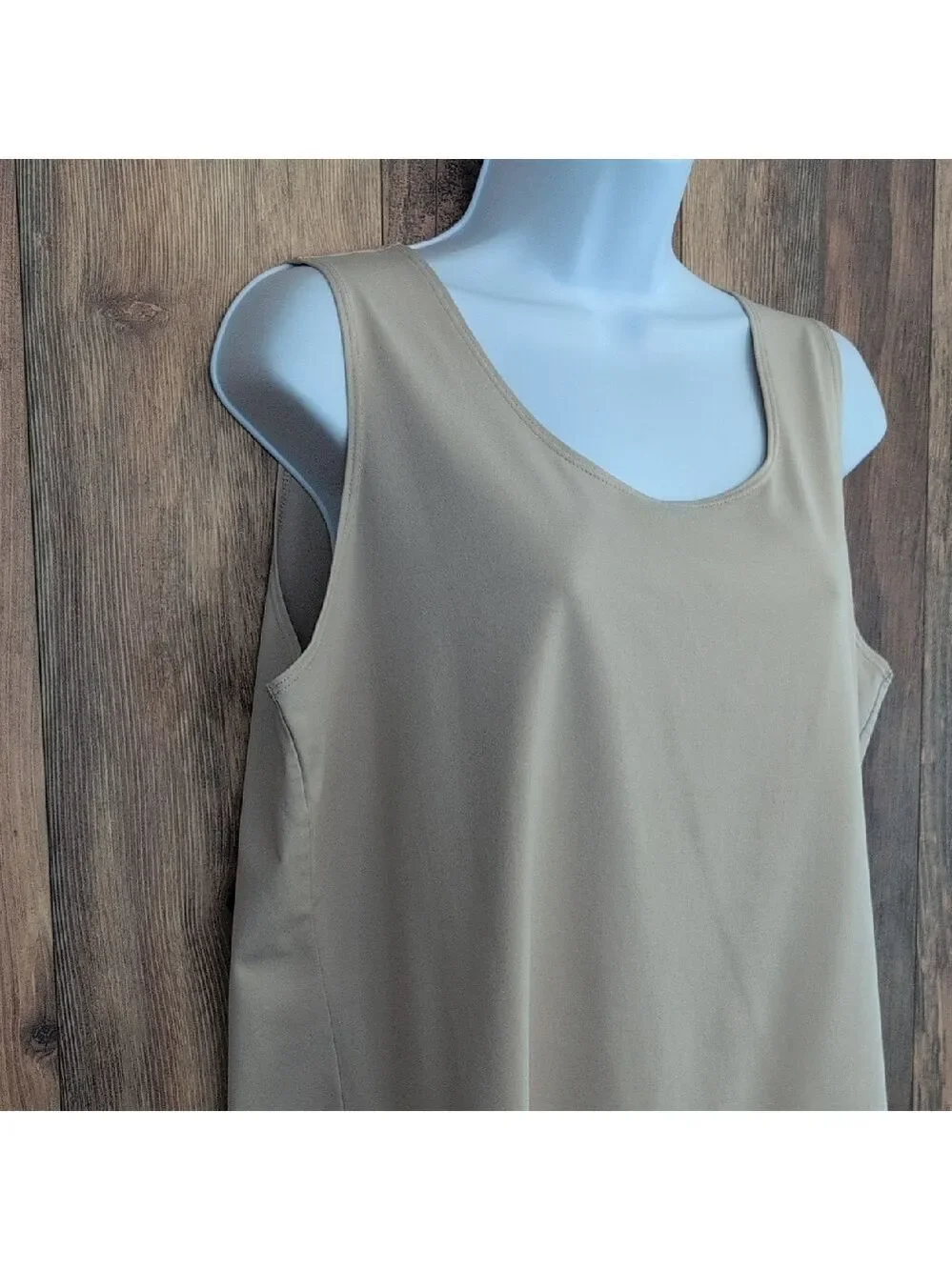 Chico's Beige Sleeveless Stretch Camisole Tank Top 3/L -809Z